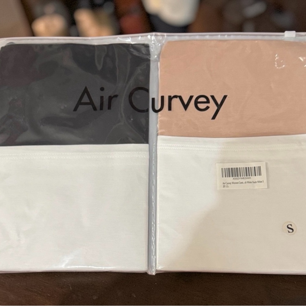 Air Curvey Black and nude tank top 4 pack